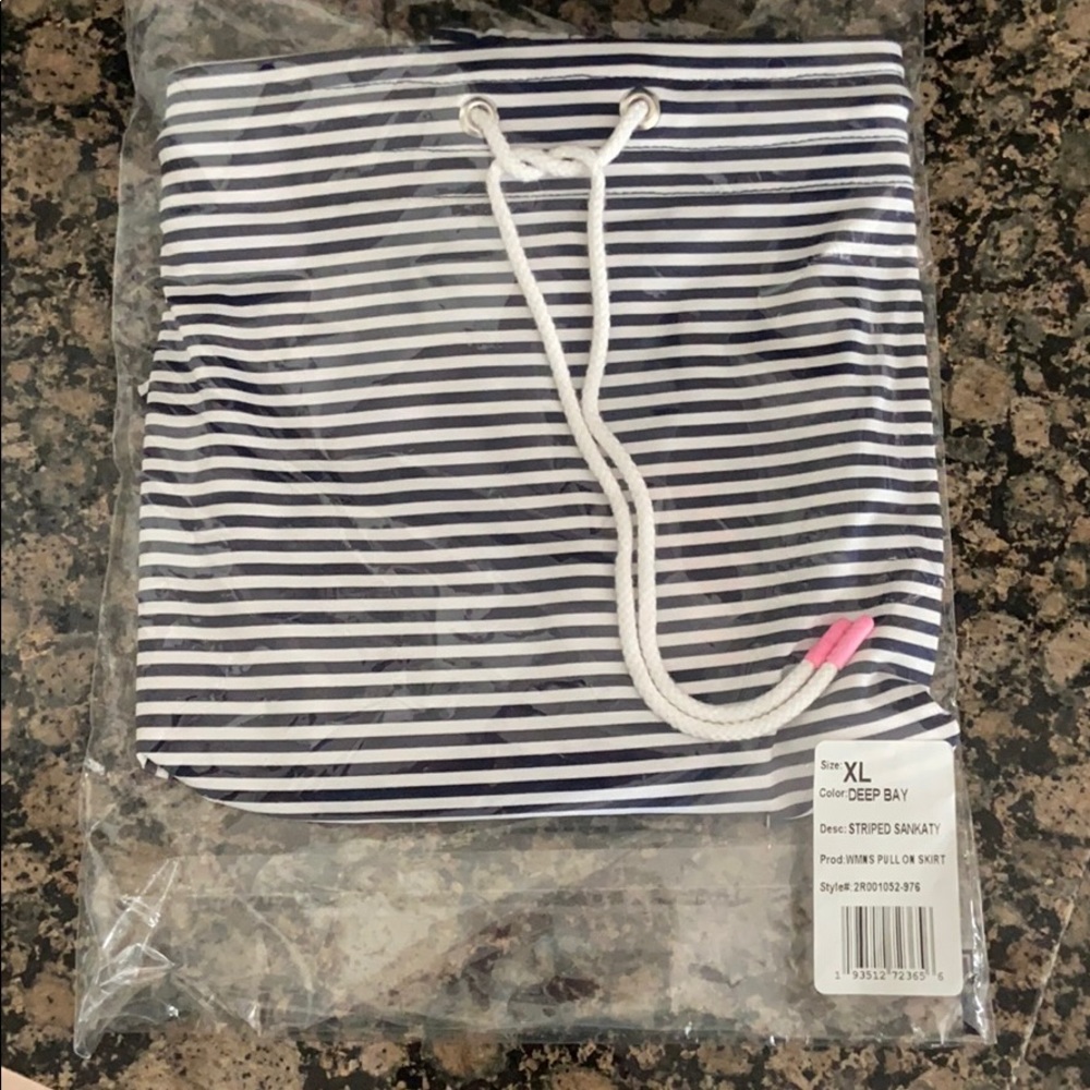 Striped Vineyard Vines Skirt